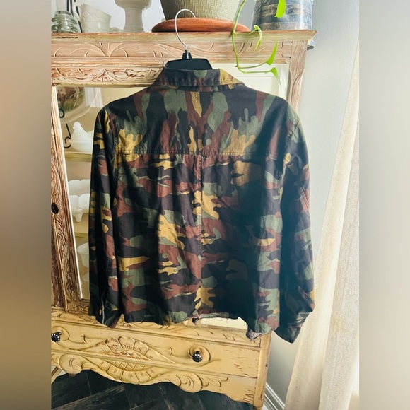 Girl Soul Womens 3X Camouflage Top Shacket Lightweight Button Front - Picture 3 of 5